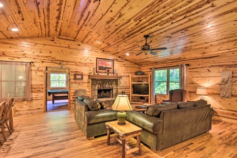 'The Mountain Laurel’ Sautee Mountain Retreat House in White County