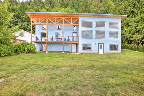 Lake Whatcom House w/ Boat Dock + Mountain View! Casa in Sudden Valley