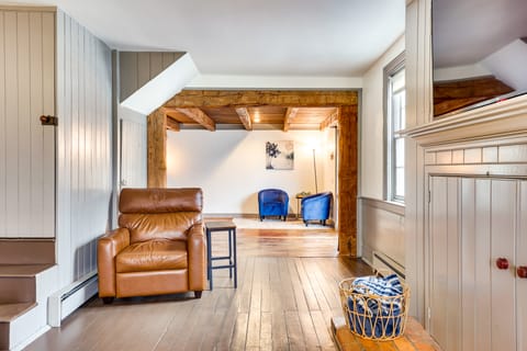 Timeless Winesburg Farmhouse w/ Deck House in Ohio