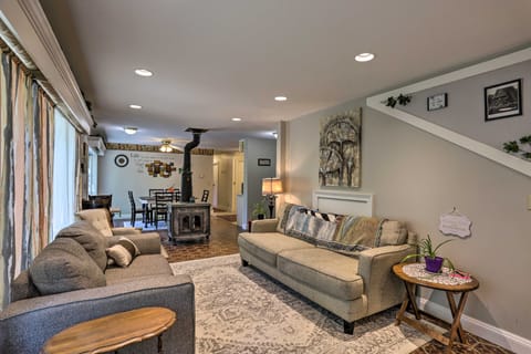 Southeast Michigan Escape ~ 3 Mi to Adrian! House in Ohio