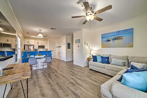 Modern Island Condo w/ Pool: Steps to the Beach! Apartment in South Padre Island