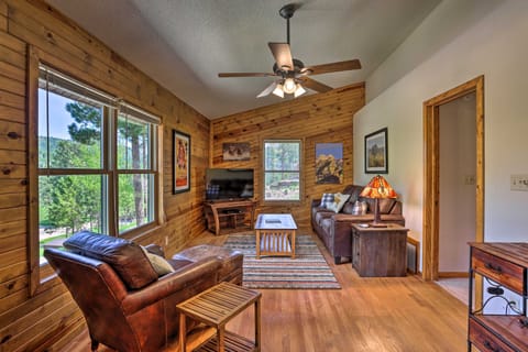 Keystone Escape w/ Amazing Mt Rushmore View! House in Keystone