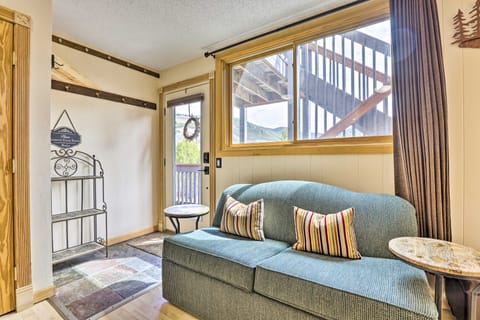 Keystone Mountain Getaway: Walk to Ski Lifts Apartment in Keystone