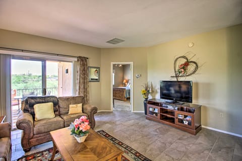 Relaxing Green Valley Townhome ~ 30 Mi to Tucson! Wohnung in Green Valley