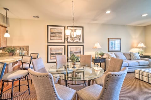 Branson Condo w/ Balcony, 3 Miles to Downtown Apartment in Branson