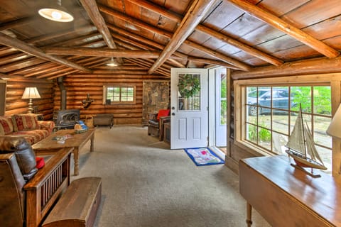 Historic Belfair Cabin Abode on the Hood Canal! House in Hood Canal
