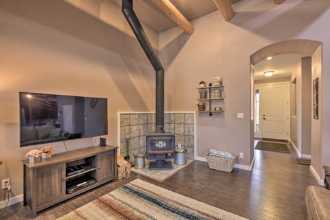 Luxe 5-Acre Mancos Home ~ 1 Mi to Mesa Verde House in Colorado