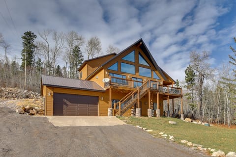 Spacious Terry Peak Cabin < 1 Mi to Ski Lift House in North Lawrence