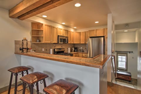 Steps to Moonlight Basin: Scenic Mtn Retreat! Apartment in Big Sky