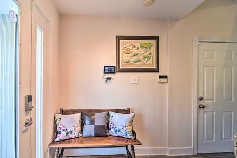 Colorful Townhome, Steps to Clearwater Beach! Apartment in Clearwater Beach