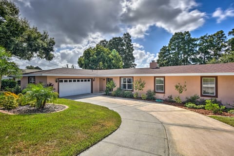 Waterfront Winter Haven Home with Dock & Hot Tub! House in Winter Haven