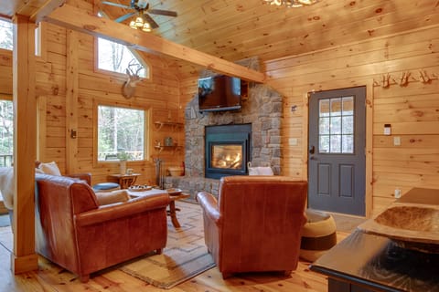 Newly Built Bethel Log Cabin w/ Deck, Near Skiing! House in Bethel