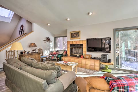 Charming Mtn Home on Golf Course ~ 4 Mi to Slopes! House in Eagle County