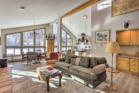 Charming Mtn Home on Golf Course ~ 4 Mi to Slopes! House in Eagle County