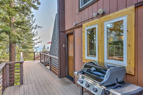 Tahoe City House: Modern A-Frame w/ Large Deck! Casa in Dollar Point
