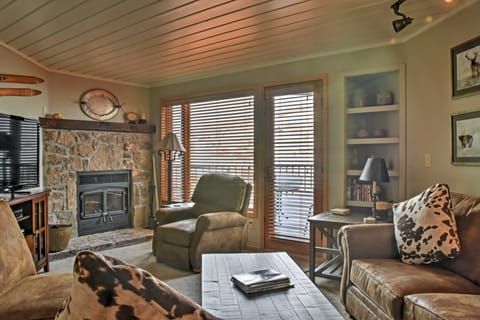 'Eagle's Nest' Crested Butte Townhome w/ Mtn Views Apartment in Colorado