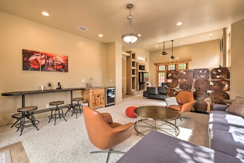 Spacious and Modern Sedona Abode w/ Fire Pit! House in Sedona