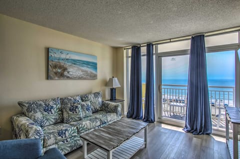 Bay Watch Condo w/ Oceanfront Balcony & Beach View Wohnung in Atlantic Beach