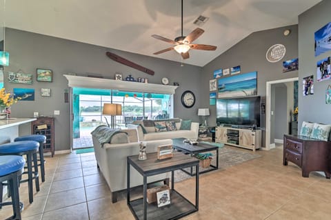 Family Friendly Home w/ Private Pool + Dock! House in Clermont