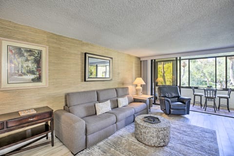 Sunny Siesta Key Condo w/ Beach Access + Pool! Apartment in Siesta Beach