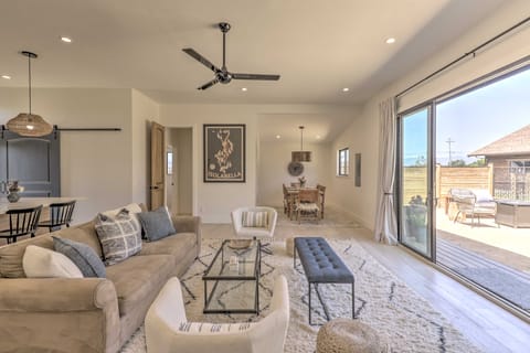 Stunning Wine Country Gem with Hot Tub + Patio! House in Napa Valley