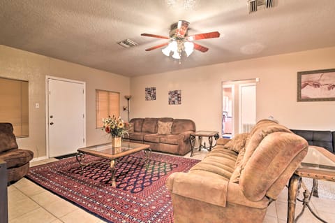 Auburndale House w/ Private Porch & Gas Grill! House in Auburndale