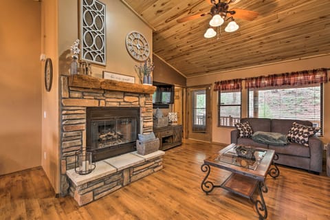 Cute & Cozy Abode, 3 Mi to Fool Hollow Lake! Maison in Show Low