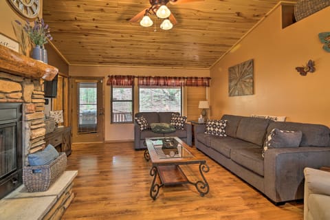 Cute & Cozy Abode, 3 Mi to Fool Hollow Lake! Casa in Show Low