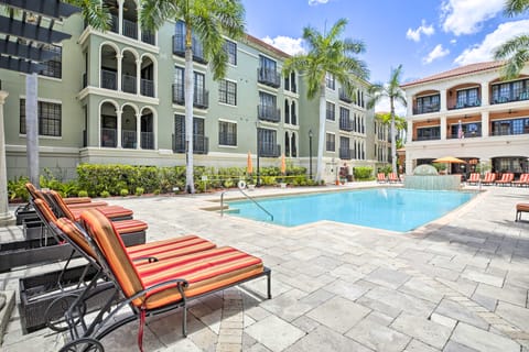 Classy Estero Condo In Heart Of Coconut Point 