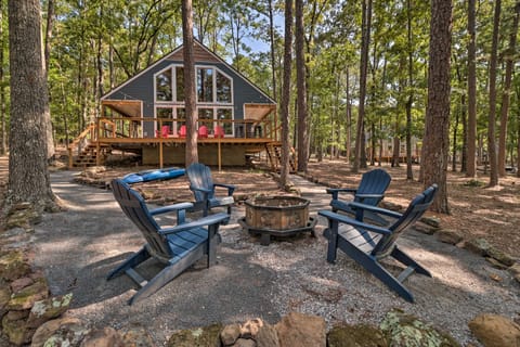 Unplug by Greers Ferry Lake: Cabin w/ Views! House in Greers Ferry Lake