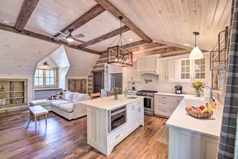 Bloomington Cabin, Mins to Campus/Lake Monroe House in Indiana