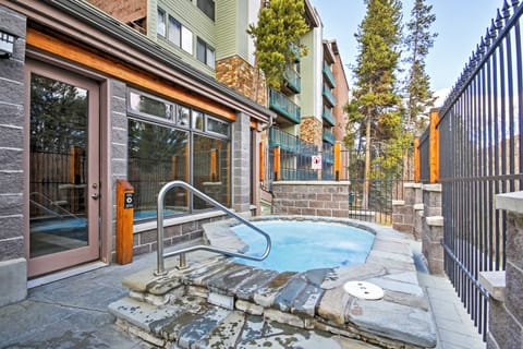 Breck Ski-In/Ski-Out Condo < 0.5 Mi to Mainstreet! Condo in Breckenridge