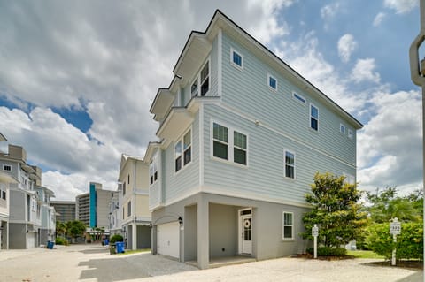 Breezy Myrtle Beach Getaway, 1 Block to Beach! House in Myrtle Beach