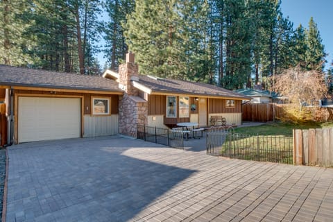 Tahoe Home 3 Mi to Heavenly Mountain Resort! House in Kingsbury