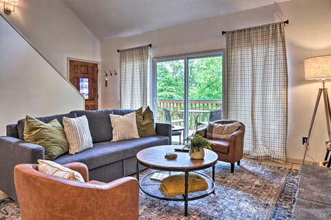 Gatlinburg Chalet: Hot Tub, Sauna + Mountain View House in Gatlinburg