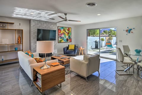 Mid-Century Modern Oasis, 1 Mile to El Paseo! Casa in Indian Wells