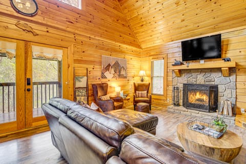 Lakefront Sevierville Cabin w/ Hot Tub & Fire Pit! House in Douglas Lake