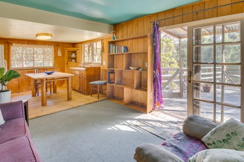 Topanga Canyon Rustic Treetop Trailer on 16 Acres! House in Topanga