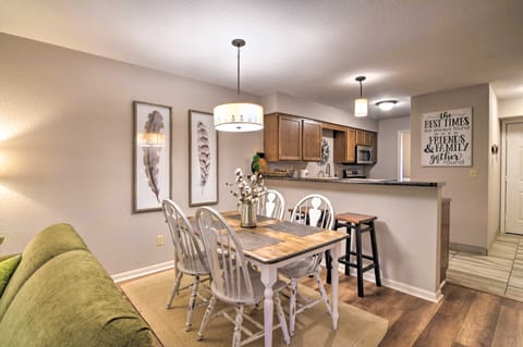 Heated Pool Access: Condo < 5 Mi to Branson Strip! Apartment in Branson