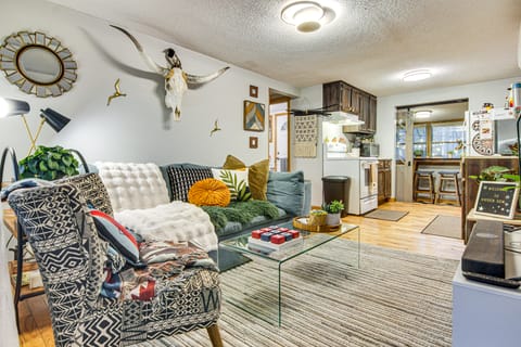 Hot Tub & Stone Fire Pit: Smoky Mountain Oasis! House in Maggie Valley