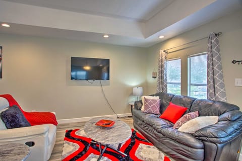 Modern Fort Worth Retreat ~ 5 Miles to Dtwn! Maison in Fort Worth