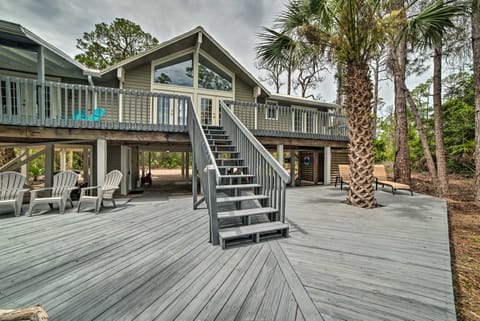 Breezy St George Island Escape w/ Private Dock! House in Saint George Island