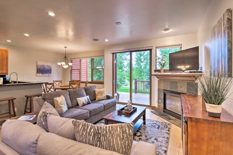 Family-Friendly Breckenridge Townhome w/ Hot Tub Apartment in Breckenridge