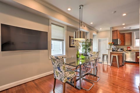 Modern DC Escape - 6 Miles to National Mall! Eigentumswohnung in Takoma Park