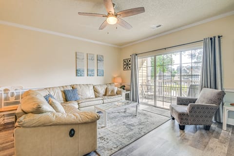 Cozy Myrtle Beach Condo w/ Community Pools & Golf Apartment in Carolina Forest