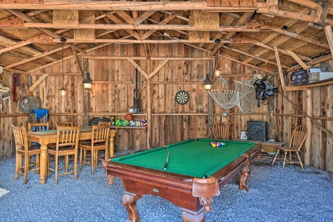 Cotopaxi Escape w/ Game Room on Arkansas River! House in Colorado