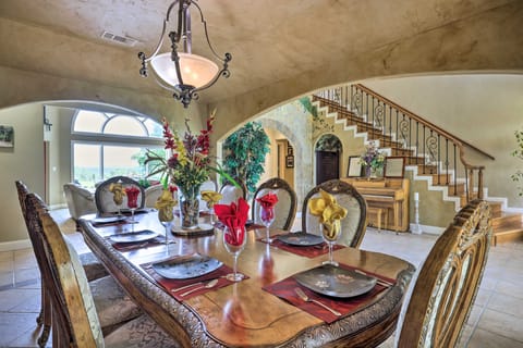 Extravagant 4,500 Sq Ft Home in Hill Country! House in Spring Branch