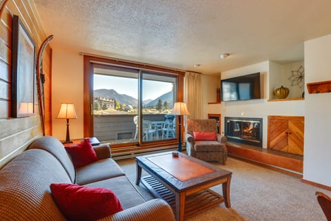 1 Mi to Keystone Ski Lift: Lakefront 4-Season Gem Apartment in Keystone