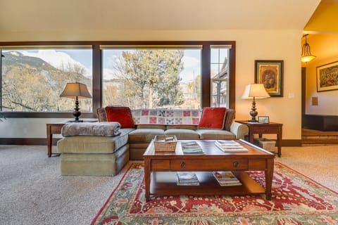 Spacious Manitou Home w/ Views in Central Location House in Manitou Springs