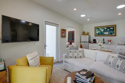 Quiet + Serene Couples Retreat: Walk to Bay! Cottage in Point Loma